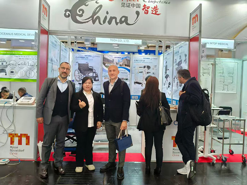 Yuteng Medical in Dubai изложба